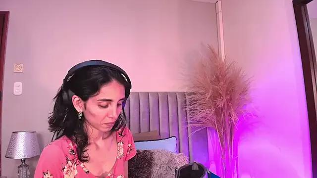 Nina_Cavaali from StripChat