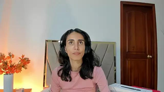 Nina_Cavaali from StripChat