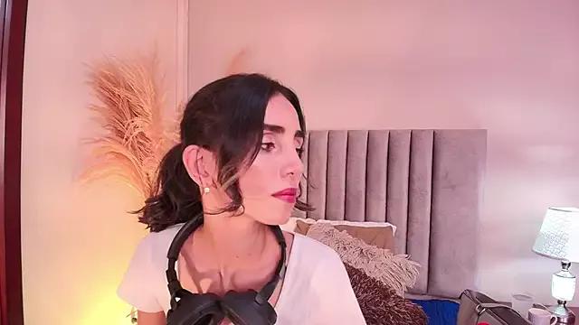 Nina_Cavaali from StripChat
