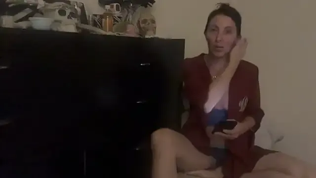 Offline NurseStephania on StripChat