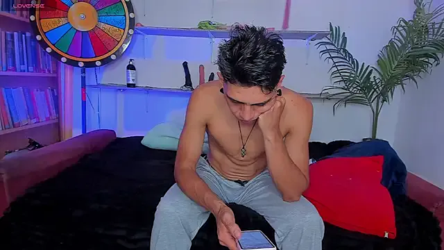 Offline OkHard11 on StripChat