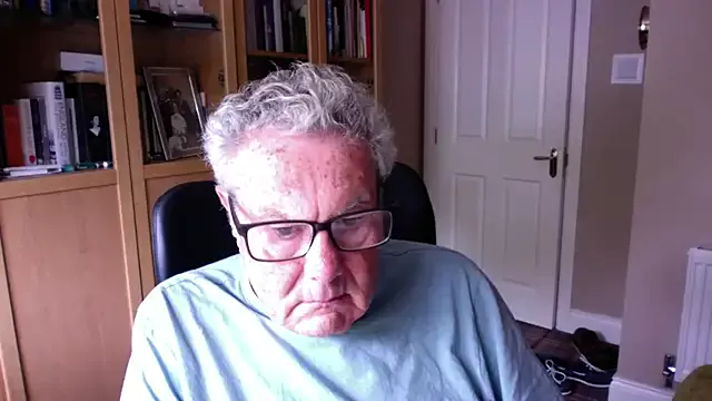 Offline Oldpistolpete on StripChat