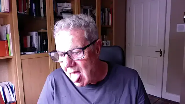 Offline Oldpistolpete on StripChat