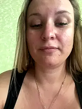 Offline OlgaBuzzz on StripChat