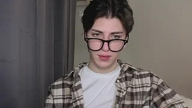 Oliver_star_boy_ on StripChat