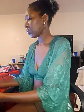 Offline oliviaprettypussy on StripChat