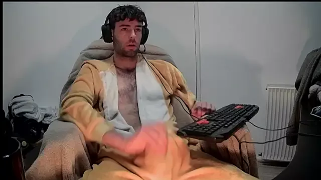 Offline onesieboyx on StripChat