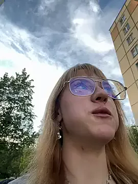 Offline Only_April on StripChat