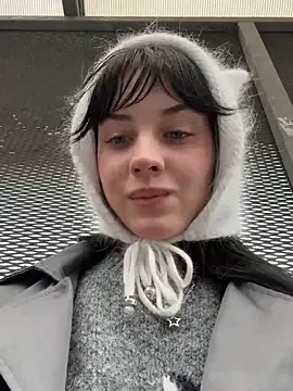 Offline Only_April on StripChat