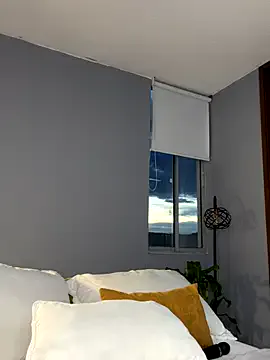 Offline OnlySantty on StripChat