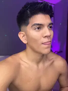 Offline OnlySantty on StripChat