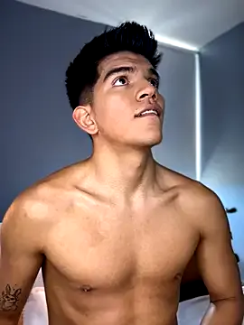 Offline OnlySantty on StripChat