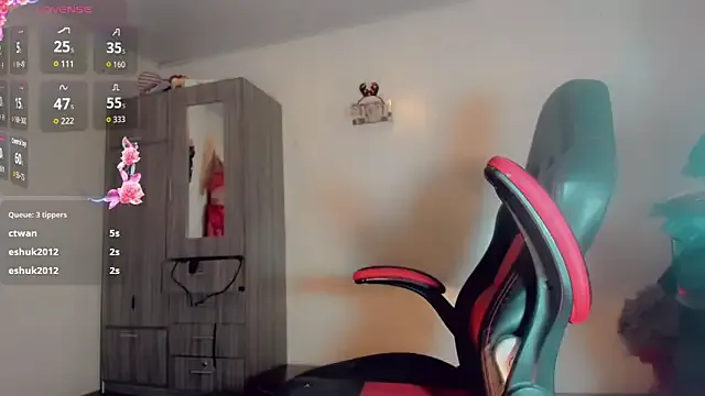 Offline Oriana_braom on StripChat