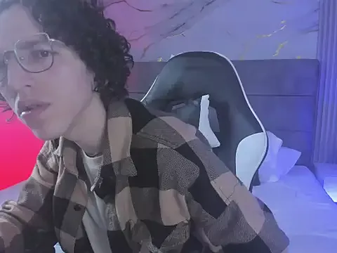 Freechat Orlandodcn_69 on StripChat