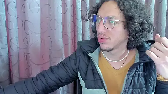 Freechat Orlandodcn_69 on StripChat