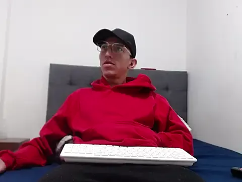 Freechat Orlandodcn_69 on StripChat