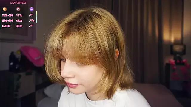 OronaNengl from StripChat