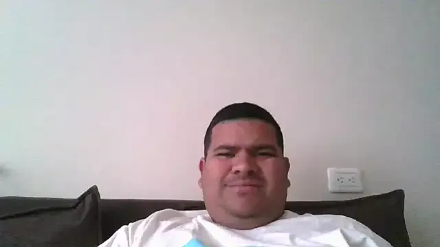 Offline oscarshow24 on StripChat