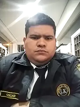 Offline oscarshow24 on StripChat