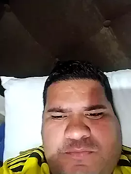 Offline oscarshow24 on StripChat