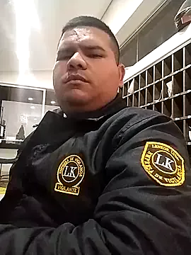 Offline oscarshow24 on StripChat