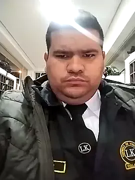 Offline oscarshow24 on StripChat