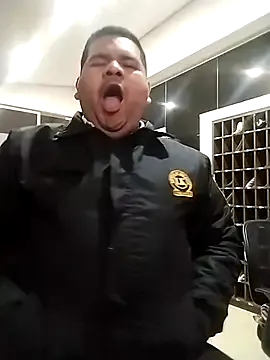 Offline oscarshow24 on StripChat