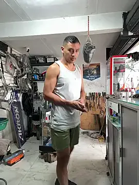 Offline Paul22cm- on StripChat