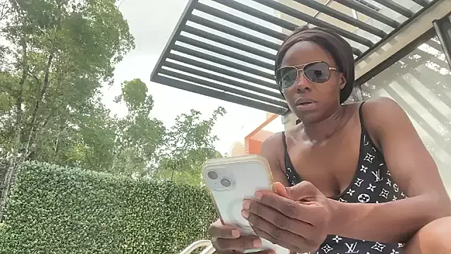 Offline Peachyz69 on StripChat