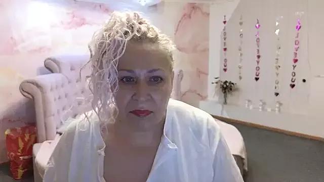 Penelope_Pinky from StripChat