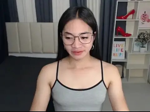 Freechat PetiteAsianMarian on StripChat