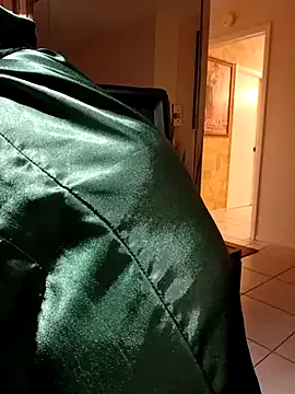 Offline PichyPrettyPussy on StripChat