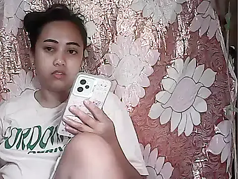 Offline Pinay_Chubby20 on StripChat