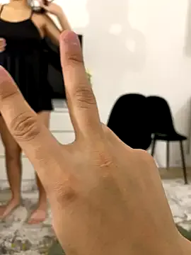 Offline PinkHeart22 on StripChat