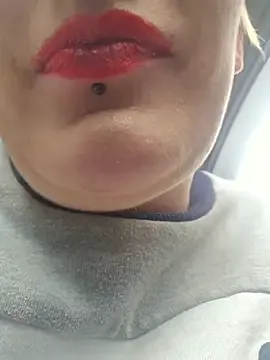 Offline PinkTheHawk on StripChat