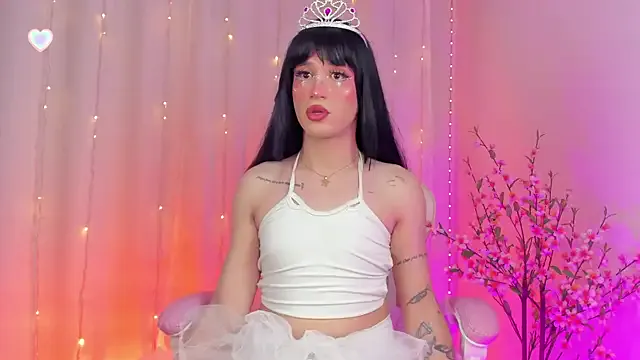 Offline Pinkyrosse on StripChat