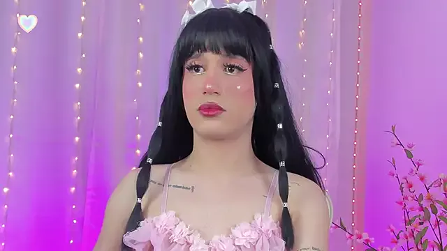 Offline Pinkyrosse on StripChat