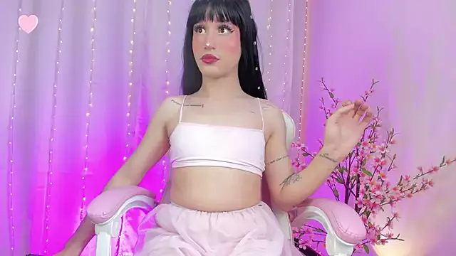 Offline Pinkyrosse on StripChat