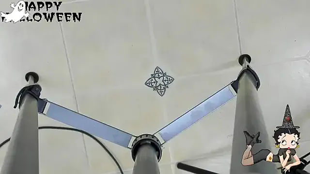 Freechat playsgirlhot on StripChat