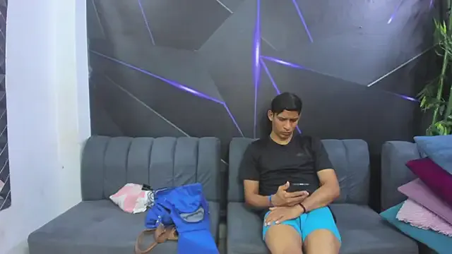 Freechat playsgirlhot on StripChat