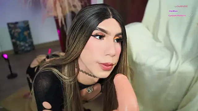 Offline PrettiestKathoey on StripChat