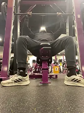 Offline Prettyrichy on StripChat