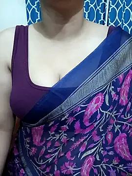 Offline Priya_Boudi on StripChat