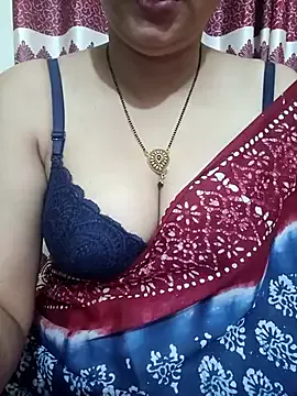 Offline Priya_Boudi on StripChat