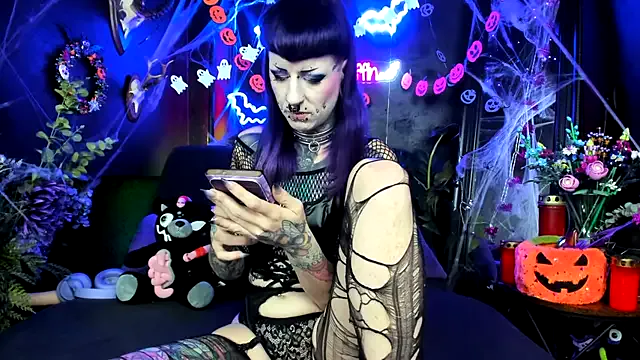 Offline Purple_Coffin666 on StripChat