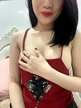 Pusy_wet from StripChat is Freechat