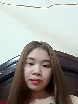 Queen-hot111 on StripChat