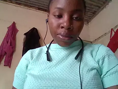 Queen_loveer on StripChat 