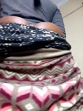 queenshebah from StripChat is Freechat