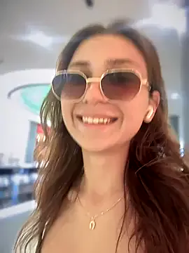 Offline QuitieLia on StripChat